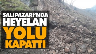 Salıpazarı’nda Heyelan Yolu Kapattı