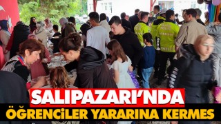Gökçeli İlkokulu tarafından kermes düzenlendi.