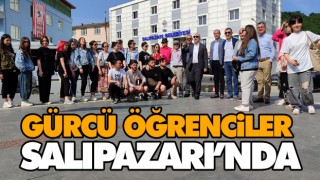 Gürcü Öğrenciler Salıpazarı’nda