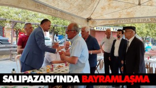 Salıpazarı’ında Bayramlaşma