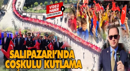 Salıpazarı’nda Coşkulu Kutlama