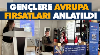 Salıpazarı’nda Gençlere Avrupa Fırsatları Anlatıldı
