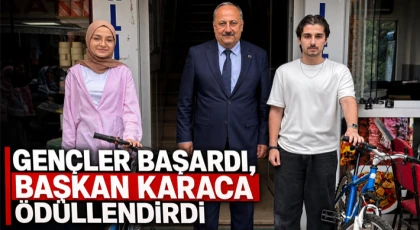 Gençler Başardı, Başkan Karaca Ödüllendirdi